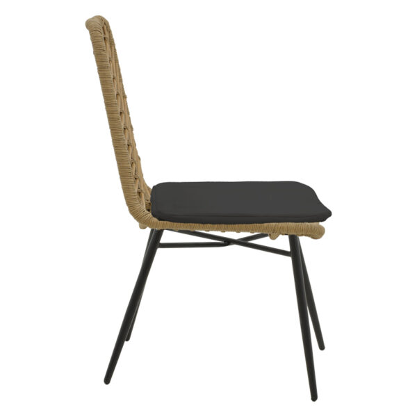 Καρέκλα Naoki  rattan σε φυσική απόχρωση με μαύρο μαξιλάρι και μεταλλικό μαύρο πόδι 45.5x59.5x89εκ