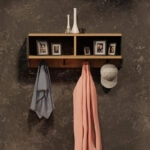 Κρεμάστρα τοίχου Gyrzi oak-ανθρακί μελαμίνης 84x18x30εκ