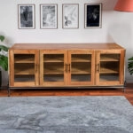 Artekko Attari Μασίφ Ξύλινος Μπουφές Βιτρίνα σε Μελί Απόχρωση (180x45x77)cm