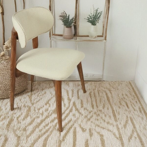 BOMONTI CHAIR WALNUT LIGHT  LEGS  MAZZ FABRIC  SALONA V 24