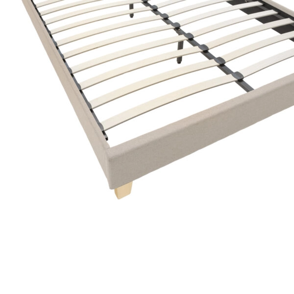 Κρεβάτι Mago ύφασμα σε εκρού απόχρωση με φυσικό ξύλινο πόδι 160x200εκ