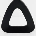 ABSTRACT TRIANGLE ΒΑΖΟ 27x5x32 ΑΛΟΥΜΙΝΙΟ ΜΑΥΡΟ