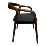 Πολυθρόνα Hogie  rubberwood καρυδί- μαύρο pu μαξιλάρι 61x60x76εκ