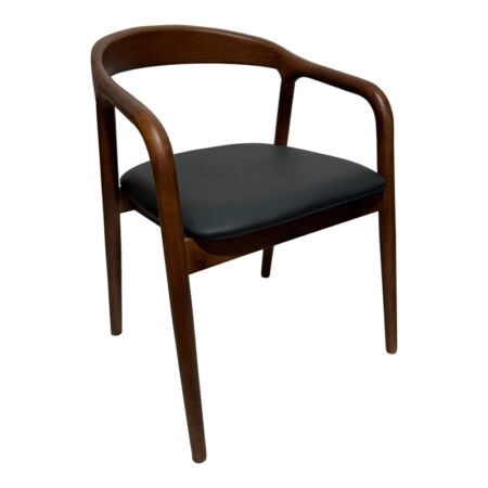 Πολυθρόνα Hogie  rubberwood καρυδί- μαύρο pu μαξιλάρι 61x60x76εκ