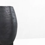 ORBIX I ΒΑΖΟ 19.5x13x35 RESIN ΜΑΥΡΟ