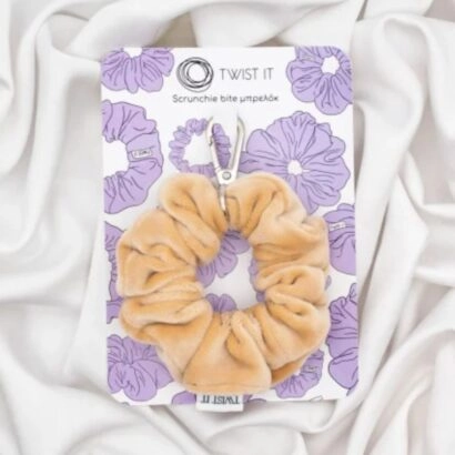 Xειροποίητο Scrunchie Bite Μπρελόκ Skyline σε ανοιχτό καφέ χρώμα