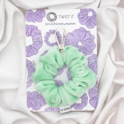 Xειροποίητο Scrunchie Bite Μπρελόκ Skyline σε ανοιχτό πράσινο χρώμα