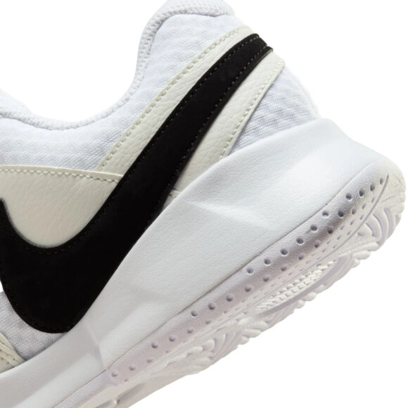 Γυναικεία παπούτσια τένις NikeCourt Lite 4