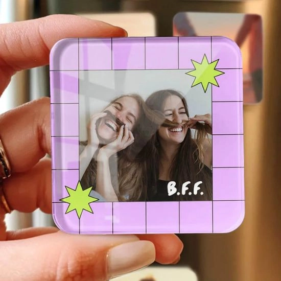 Μαγνητάκι ψυγείου με σχέδιο Φιλενάδες