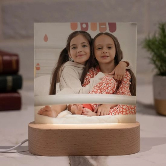 PlexiFrame με ξύλινη LED βάση