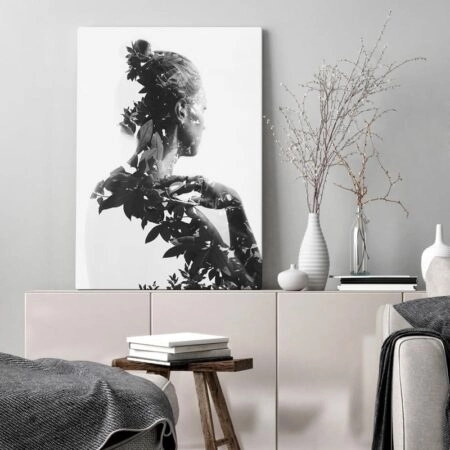Πινακας σε καμβά WOMAN ON LEAVES