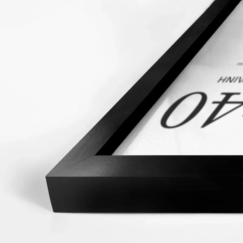 Κορνίζα Μαυρη ξύλινη μασιφ 50cm x 70cm