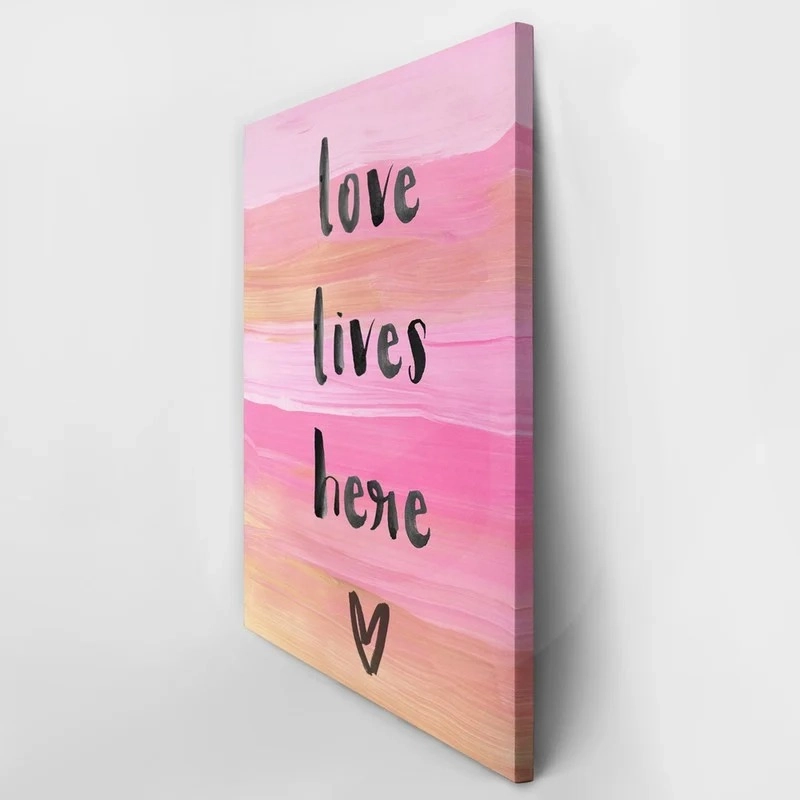 Πινακας σε καμβά LOVE LIVES HERE