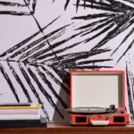 Αυτοκόλλητη Ταπετσαρία τοίχου BLACK INK PALM LEAVES