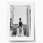 Πόστερ GIRL IN BALCONY