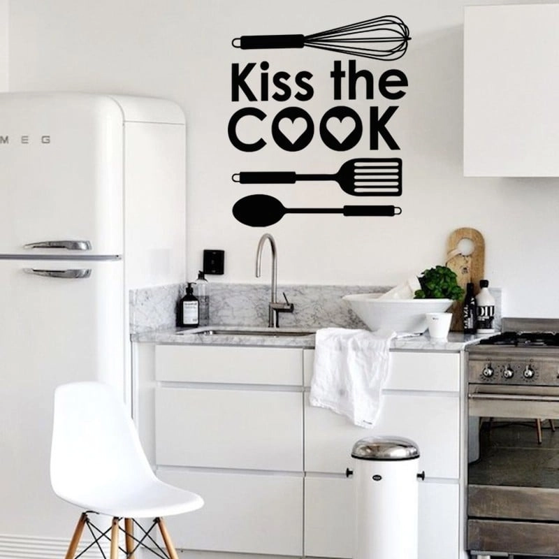 Aυτοκόλλητο τοίχου KISS THE COOK