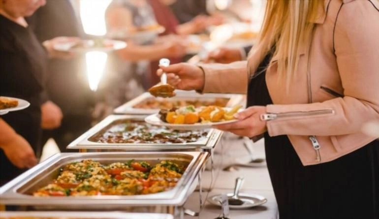 12 ιδέες που λατρεύουν οι καλεσμένοι σε γάμο! 6 μπουφές σε γάμο