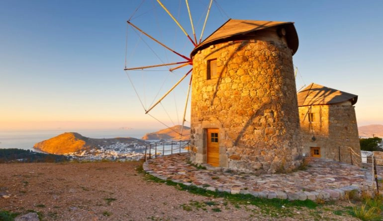 Χρυσαφένιος μύλος με την ιδιαίτερή θέα της Πάτμου