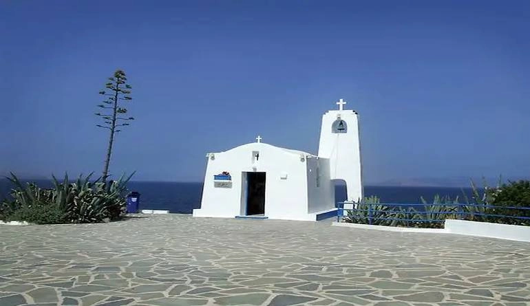 Τα 10 ωραιότερα ξωκλήσια για ένα μαγικό γάμο στην Αττική 7 Άγιος Νικόλαος, Ραφήνα