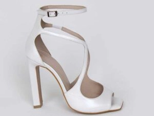 Νυφικά πέδιλα απο Artisti Romani