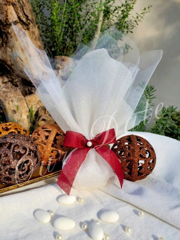 18 Μαγικές ιδέες για έναν εντυπωσιακό χειμωνιάτικο γάμο! 9 Μπομπονιέρα με μοβ κορδέλα