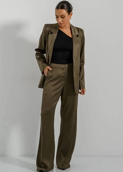 Ψηλόμεση straight leg παντελόνα με σατινέ υφή και τσέπες στο μπροστινο μέρος