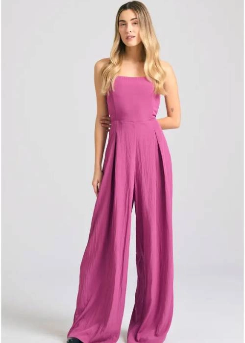 Καλεσμένη σε βάπτιση: Τι να φορέσω ανάλογα την εποχή! 31 Ολόσωμη φόρμα με φιόγκο στην πλάτη για καλεμσένη σε βάπτιση