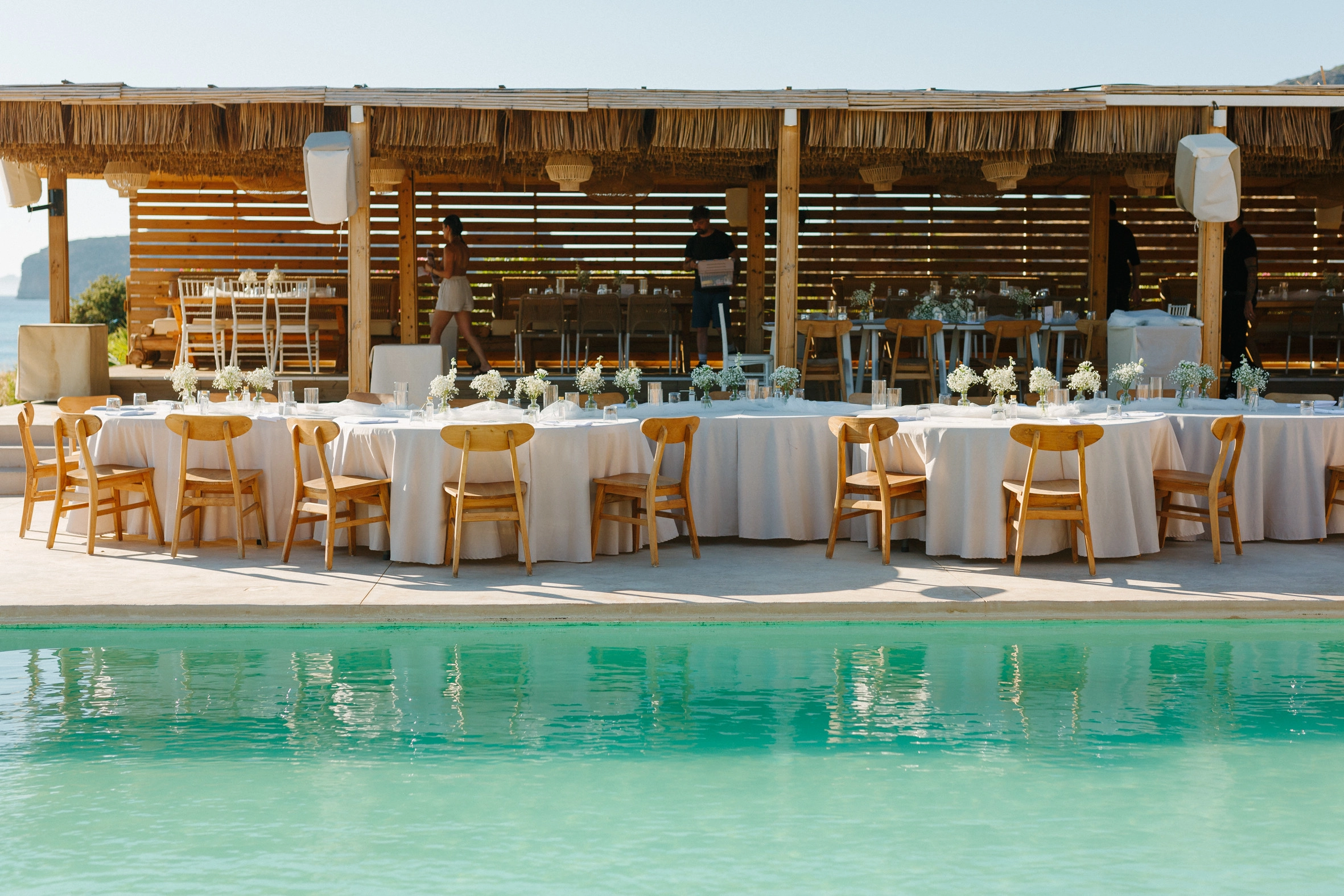 Παραθαλάσσια γαμήλια δεξίωση στο Macaya Beach House στα Φαλάσαρνα