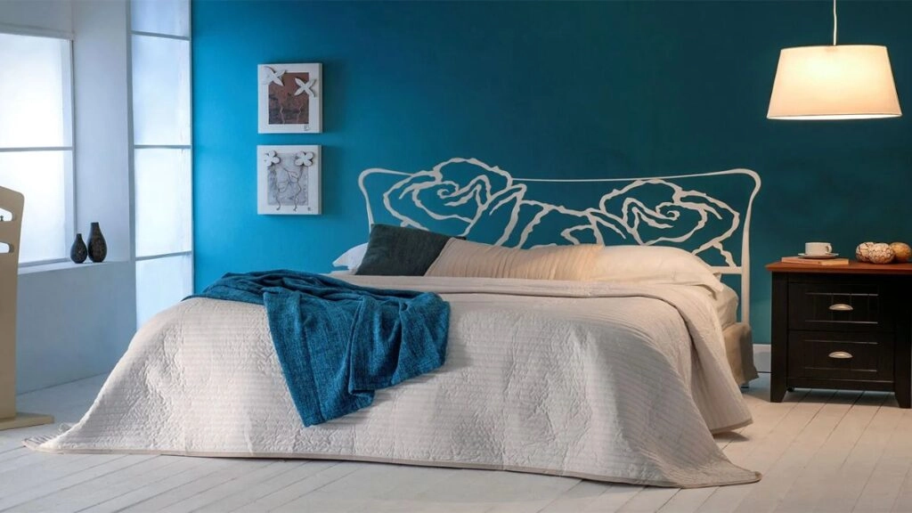 Οδηγός νεόνυμφων: Πώς να επιλέξετε κρεβάτι για το πρώτο σας σπίτι 4 Χειροποίητο μεταλλικό κρεβάτι ROSE volcano.gr