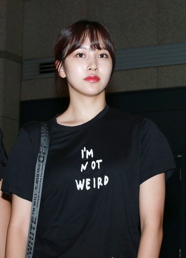 Black I'm Not Weird T-Shirt | Mina - Twice - Fashion Chingu