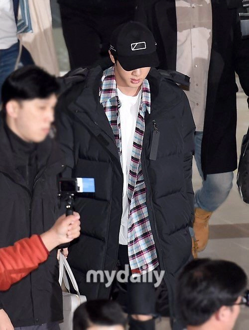 BTS ジン RUNSEOKJIN チェックシャツCheckShirt Lサイズ Pre-Order