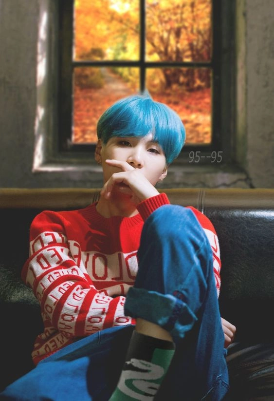 Red Loved Sweater | Suga - BTS - Fashion Chingu