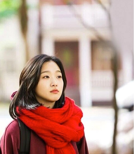 Red Wool Scarf | Ji Eun-Tak - Goblin - Fashion Chingu