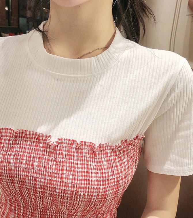 トップス jennie Ruby Red Eye Baby Tee jennie Ruby Red Eye Baby Tee Baby Tee - Hot Like Jennie (Ruby)