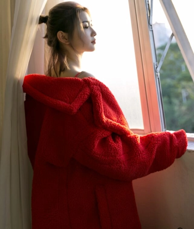 Brown Teddy Bear Coat | Hyuna - Fashion Chingu