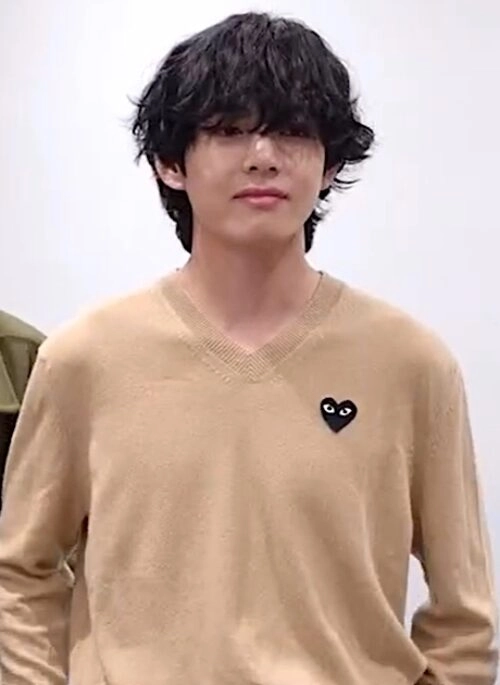 ☆BTS 着用/人気☆A NOTHING☆ VELVET TURTLE-NECK TEE☆ BTS JUNGKOOK PICK - A NOTHING DROP-SHOULDER VELVET TEE BLACK