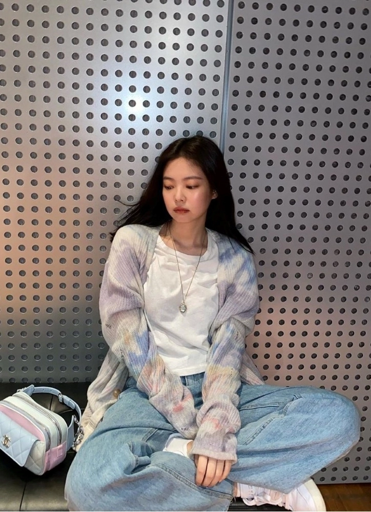 Lilac Tie Dye Ripped Designed Cardigan | Jennie - BlackPink Lilac Tie Dye Ripped Designed Cardigan | Jennie - BlackPink