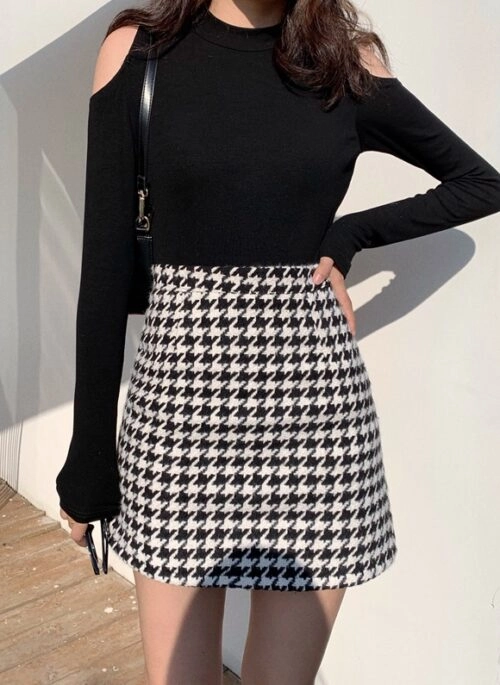 Black and White Houndstooth Skirt | Hyuna