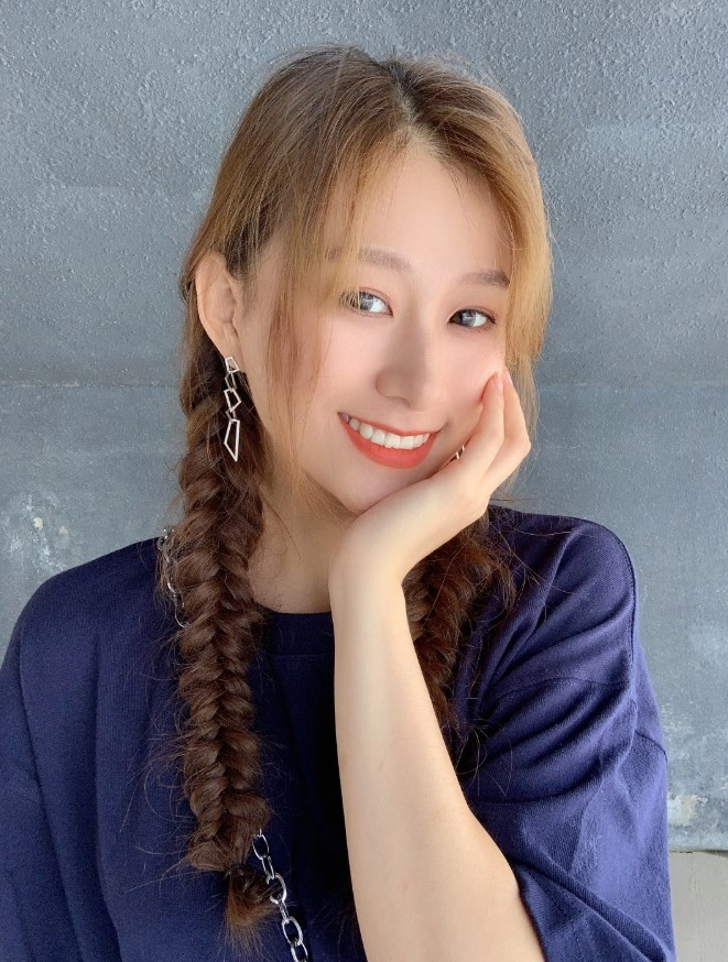 [Blackmuse]BLACKPINKリサ着用☆cubic-chain-wave-drop earring Silver Geometric Wind Earrings | Lisa - BlackPink - Fashion