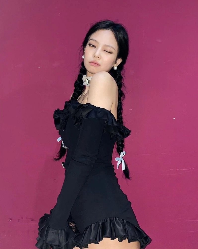 K-POP Jennie フーディ　黒 K-POP Jennie フーディ黒