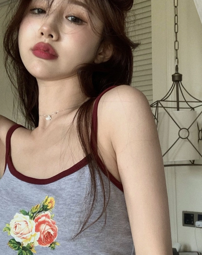 Grey Cropped Crop Top | Momo - Twice - Fashion Chingu