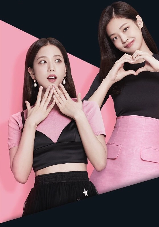 Black Silk Cropped Top | Jisoo -BlackPink - Fashion Chingu