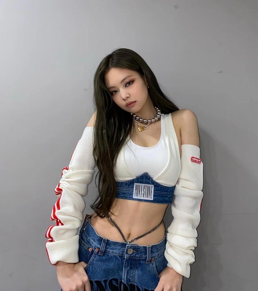 その他 Jennie Cooing Blue “Censored” Denim Jeans | Jennie - BlackPink - Fashion