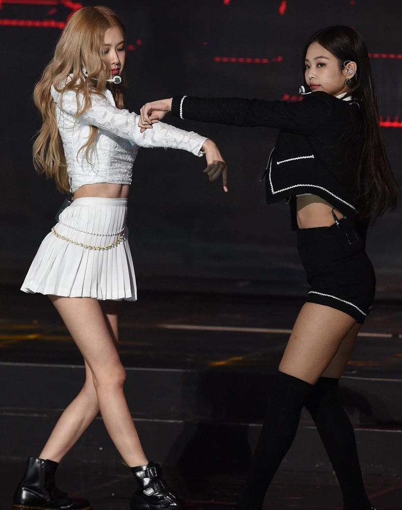 Black Wide-Leg Tweed Shorts | Jennie - BlackPink - Fashion Chingu