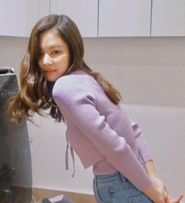 Lilac Cropped Top and Cardigan Set | Jennie - BlackPink