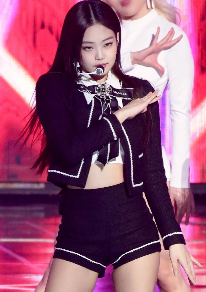 Sparkling Black Tweed Jacket | Jennie - BlackPink - Fashion