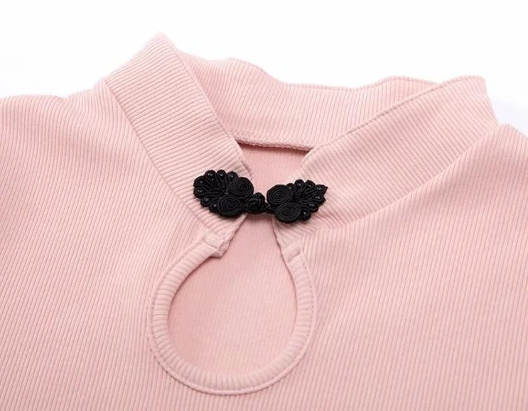 White Cut-Out Neckline Cropped T-Shirt | Jisoo - BlackPink