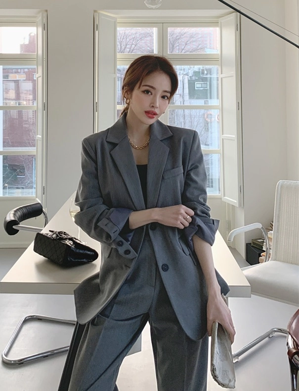 Grey Coat Black Grey And Pink Outfit Outfit Pants To Wear With