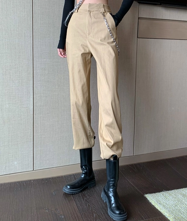 Black Pants With Chain | Lisa - Blackpink - Fashion Chingu
