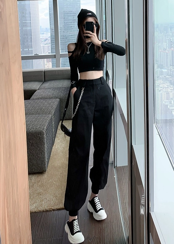 Black Pants With Chain | Lisa - Blackpink - Fashion Chingu